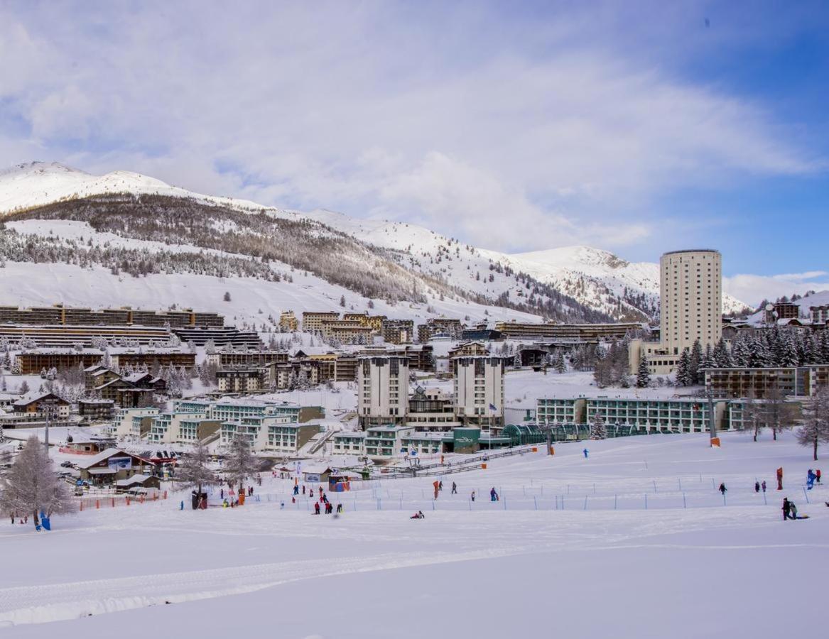 Teleo Vacanze - Villaggio Olimpico Di Colle Sestriere Екстериор снимка